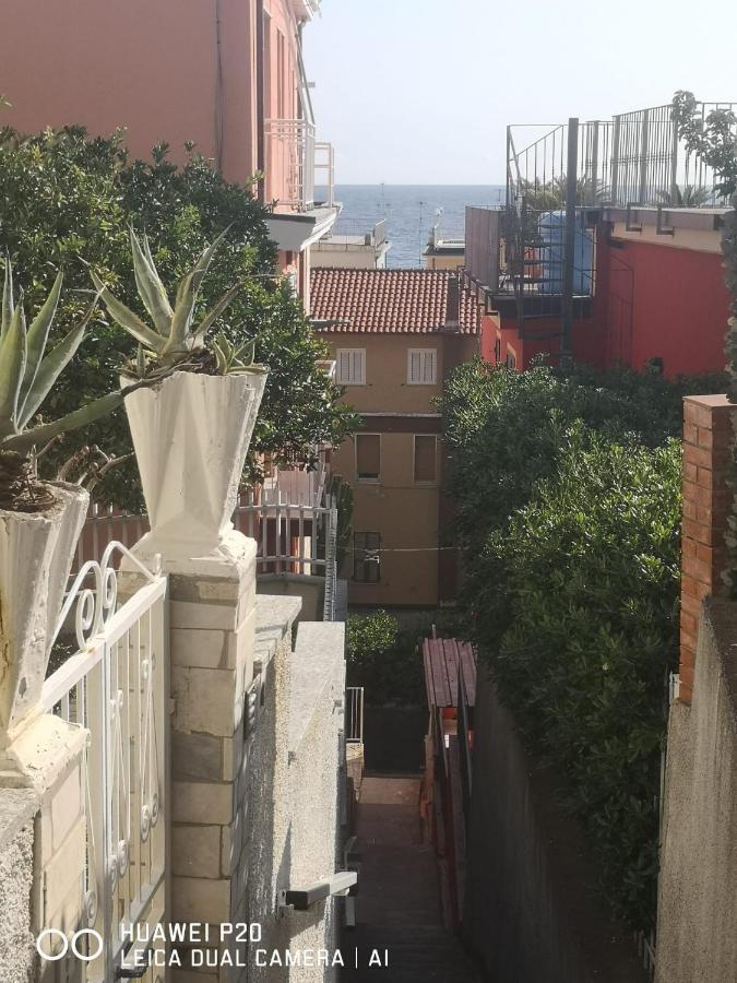 فيلا Spectacular Sea View - 3 Minutes Walk From The Sea لايقويليا المظهر الخارجي الصورة