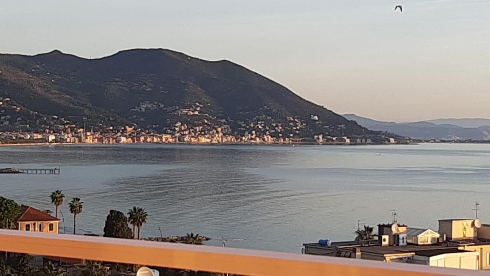 فيلا Spectacular Sea View - 3 Minutes Walk From The Sea لايقويليا المظهر الخارجي الصورة