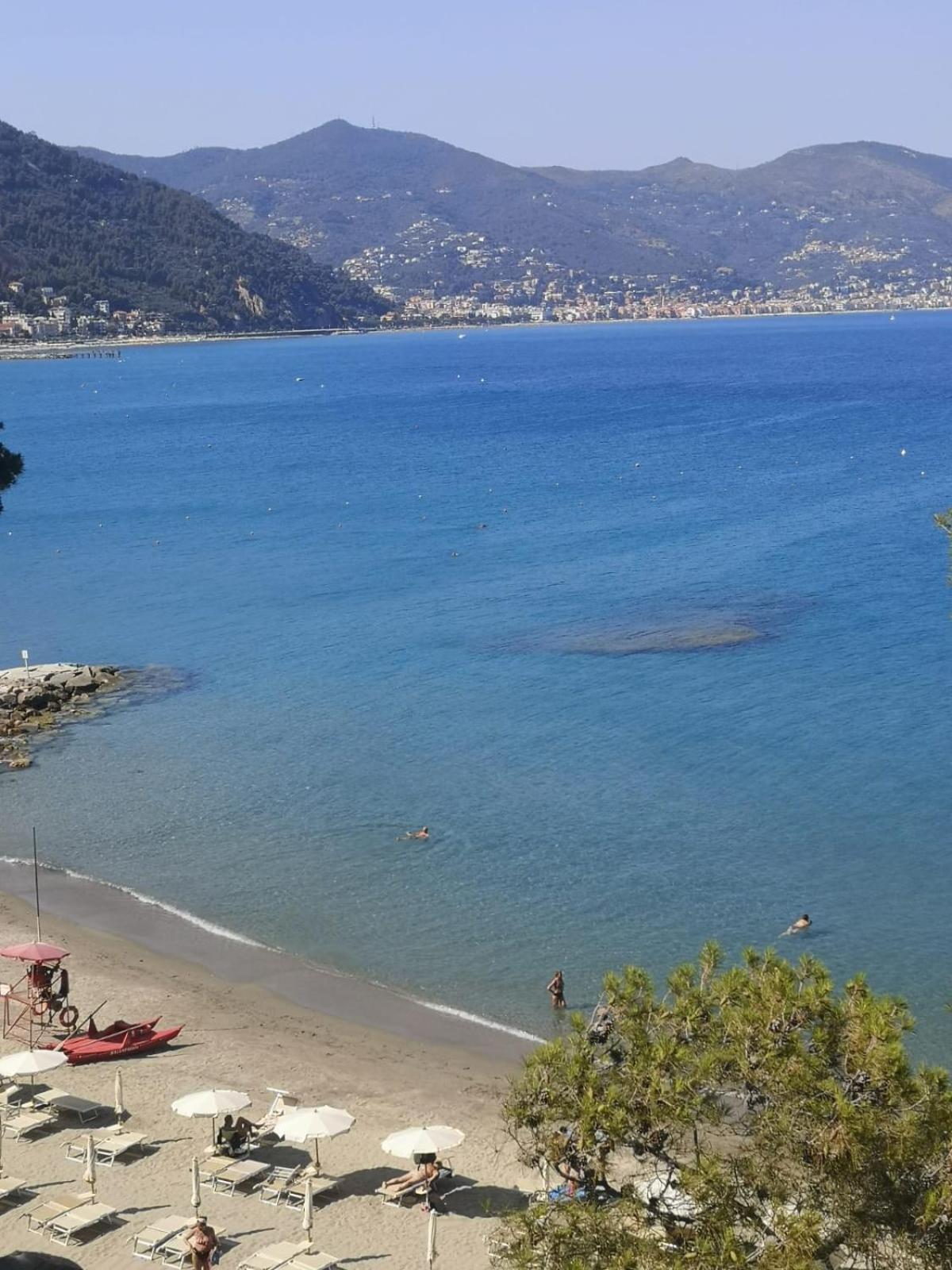 فيلا Spectacular Sea View - 3 Minutes Walk From The Sea لايقويليا المظهر الخارجي الصورة