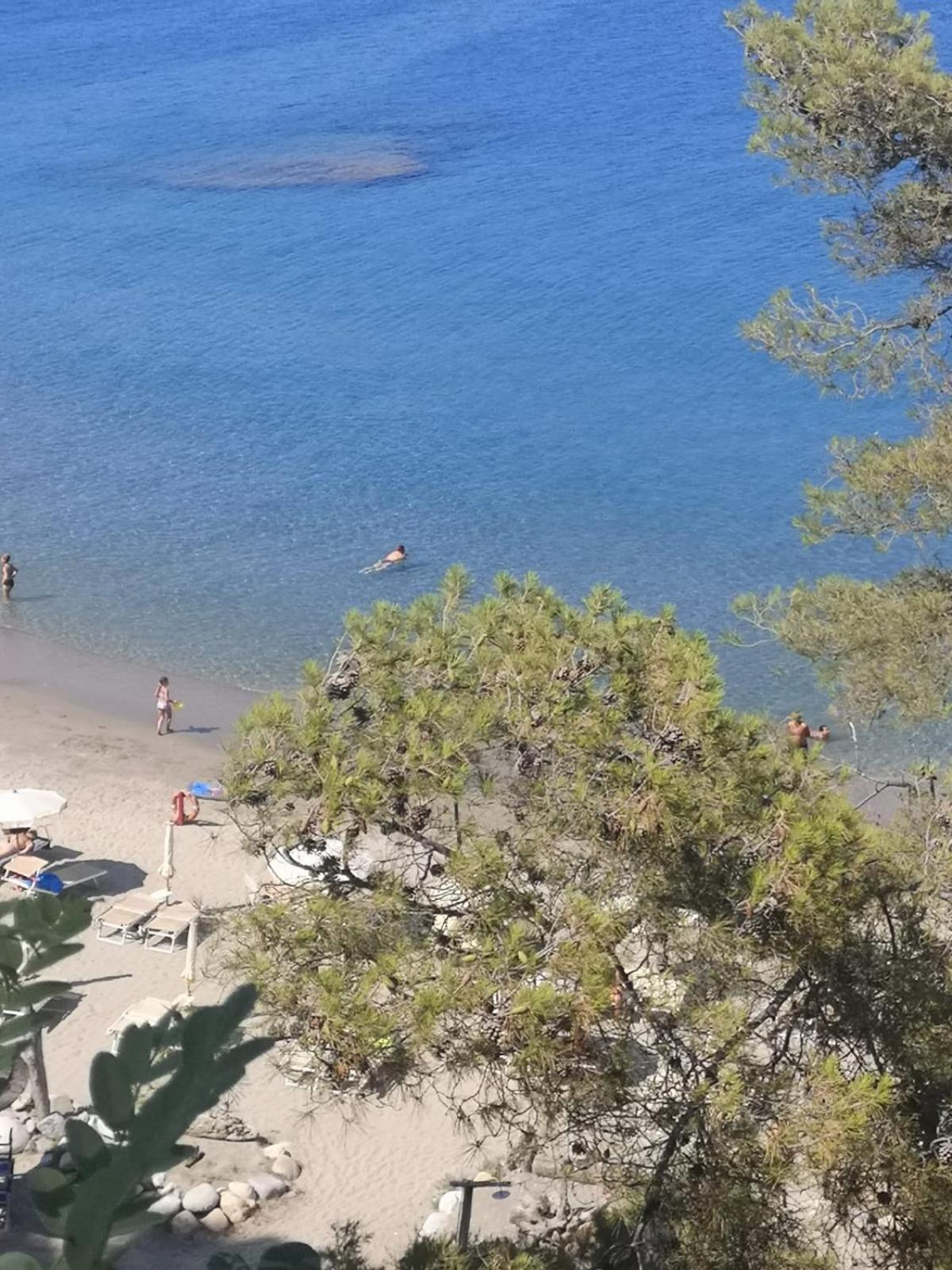 فيلا Spectacular Sea View - 3 Minutes Walk From The Sea لايقويليا المظهر الخارجي الصورة